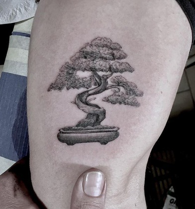 神奇的树纹身图案,男女合影
